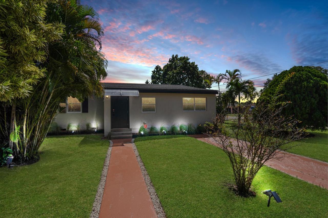 Luxury Chill Close To: South Beach/airport/wynwood/design District/4 Free Gated Parking Casa vacanze *
